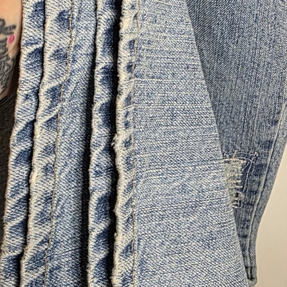 *2 For $30* Z. Cavaricci Blue Straight Leg Vintage Jeans w/ Embroidered Accents - Picture 11 of 14